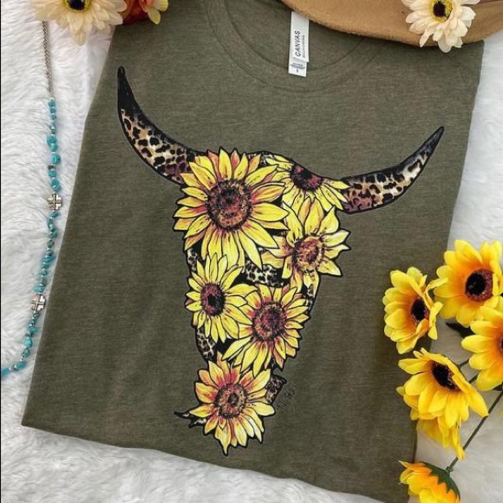 Western Bull sunflower graphic tee
